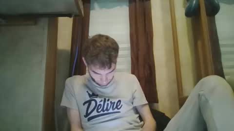 Snapshot of livetyy chatting on 12/16/25, 05:18 livetyy online show from 12/16/25, 05:18