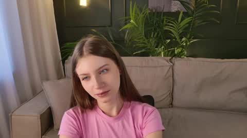 Livia online show from 05/20/26, 05:57