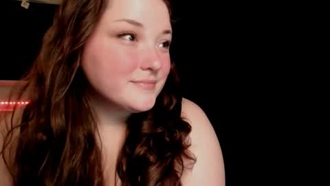 Snapshot of livinsubspace chatting on 11/22/25, 02:43 Liv online show from 11/22/25, 02:43