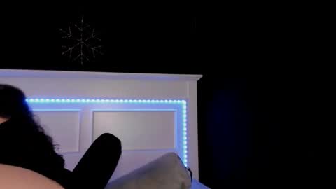 Snapshot of livinsubspace chatting on 11/22/25, 11:15 Liv online show from 11/22/25, 11:15