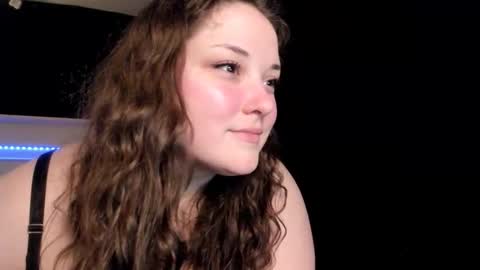 Snapshot of livinsubspace chatting on 11/30/25, 09:08 Liv online show from 11/30/25, 09:08