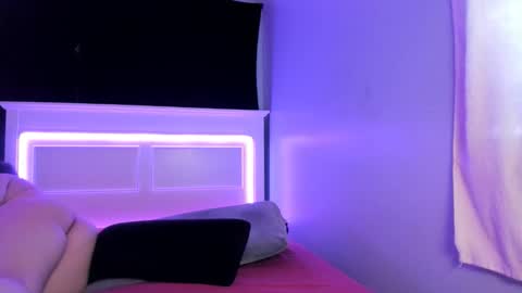 Snapshot of livinsubspace chatting on 02/27/26, 05:24 Liv online show from 02/27/26, 05:24