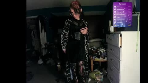 Snapshot of livolioyo chatting on 01/04/25, 02:14 Livolio online show from 01/04/25, 02:14