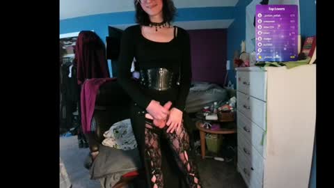 Snapshot of livolioyo chatting on 01/12/25, 04:29 Livolio online show from 01/12/25, 04:29