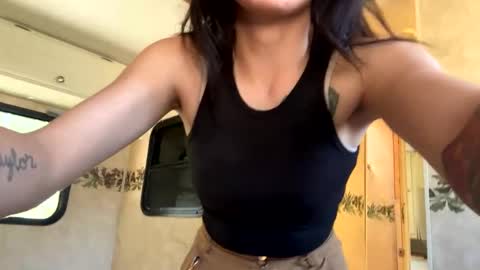 Snapshot of livpiper chatting on 10/03/25, 04:04 livpiper online show from 10/03/25, 04:04