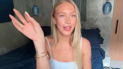 Snapshot of livslifee chatting on 02/03/26, 03:15 olivia online show from 02/03/26, 03:15