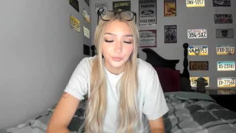 Snapshot of livvywinters chatting on 01/13/26, 04:40 Livvy online show from 01/13/26, 04:40