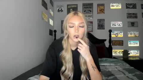 Snapshot of livvywinters chatting on 02/03/26, 06:11 Livvy online show from 02/03/26, 06:11