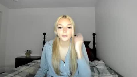 Livvy online show from 05/14/26, 04:08