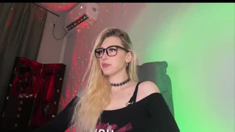 Snapshot of liya_ray chatting on 03/08/26, 12:08 Liya Ray online show from 03/08/26, 12:08