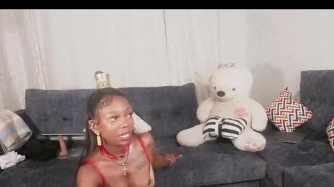 Snapshot of liyahs_lair chatting on 03/22/26, 04:43 liyah online show from 03/22/26, 04:43