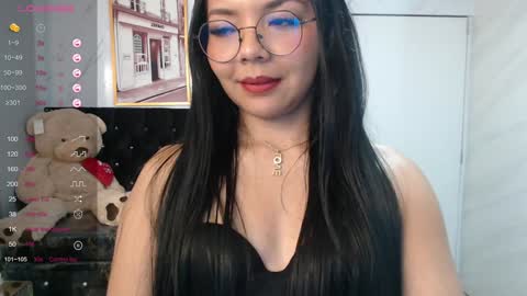 Snapshot of liz25_b chatting on 01/18/25, 06:13 Liz online show from 01/18/25, 06:13
