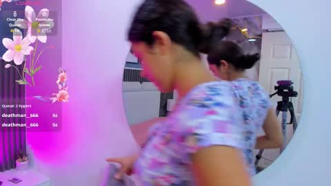 Lizeth online show from 11/23/25, 11:21