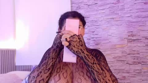 liz_monserrat online show from 05/12/26, 07:55
