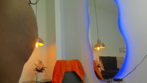 Snapshot of liz_ortega30 chatting on 03/28/26, 11:43 liza online show from 03/28/26, 11:43