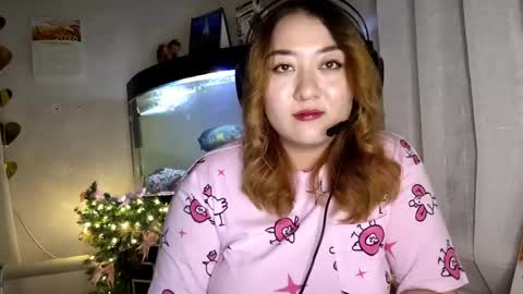 Snapshot of lizabethkimbal chatting on 03/23/26, 05:17 Molly online show from 03/23/26, 05:17