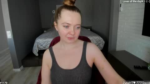 Girl next door online show from 06/06/26, 11:04