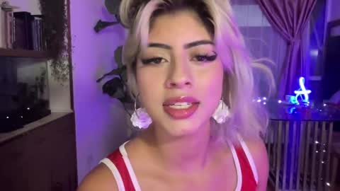 Snapshot of lizambarr chatting on 02/06/25, 11:15 Lizeth online show from 02/06/25, 11:15