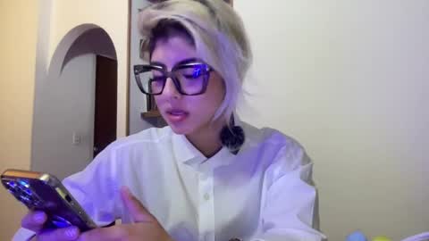 Snapshot of lizambarr chatting on 02/19/25, 11:57 Lizeth online show from 02/19/25, 11:57