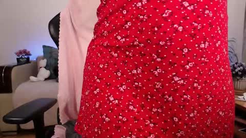 Snapshot of lizasexy20 chatting on 03/01/25, 06:32 online show from 03/01/25, 06:32