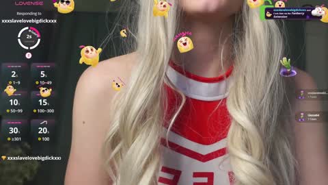 Snapshot of lizbethcoll chatting on 01/09/25, 01:29 Sunnheart online show from 01/09/25, 01:29