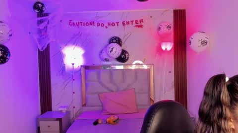 lizeth_salazar online show from 10/04/25, 12:03