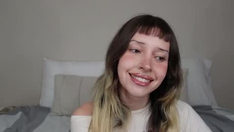 Snapshot of lizgein chatting on 05/20/26, 01:23 lizgein online show from 05/20/26, 01:23