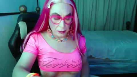 Snapshot of lizicherystrawbery chatting on 02/12/26, 08:20 Lizi Chery Strawbery online show from 02/12/26, 08:20