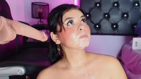 Snapshot of lizz_tender chatting on 12/18/24, 05:42 Lizz online show from 12/18/24, 05:42