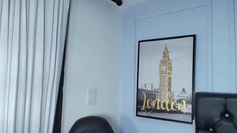 Snapshot of lizz_tender chatting on 12/21/24, 12:16 Lizz online show from 12/21/24, 12:16