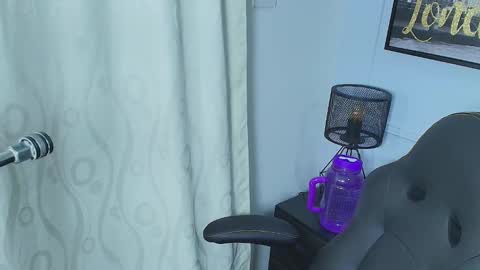 Snapshot of lizz_tender chatting on 12/28/24, 12:35 Lizz online show from 12/28/24, 12:35