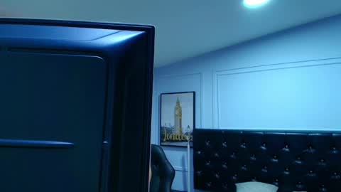 Snapshot of lizz_tender chatting on 01/08/25, 11:21 Lizz online show from 01/08/25, 11:21