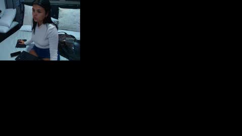 Snapshot of lizz_tender chatting on 09/25/25, 11:36 Lizz online show from 09/25/25, 11:36