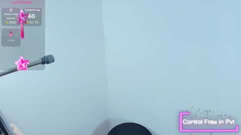 Snapshot of lizz_tender chatting on 10/10/25, 11:42 Lizz online show from 10/10/25, 11:42