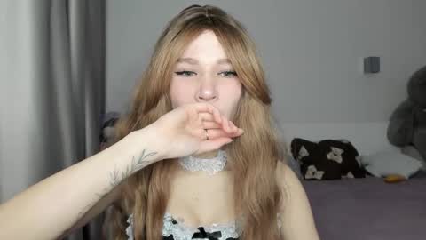 lizza_a online show from 03/19/26, 06:34