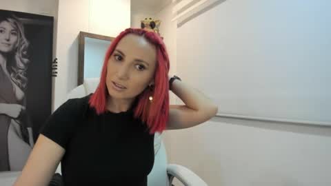 Snapshot of lizzdoux chatting on 09/26/25, 01:53 lizzdoux online show from 09/26/25, 01:53