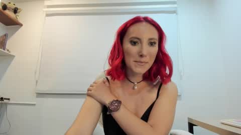 Snapshot of lizzdoux chatting on 10/08/25, 02:31 lizzdoux online show from 10/08/25, 02:31