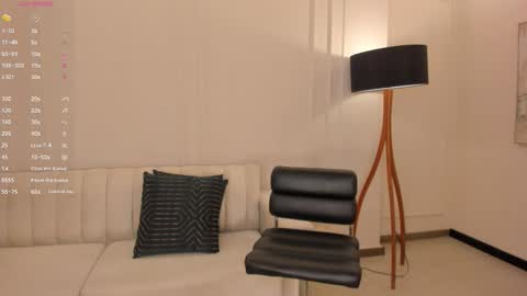 Lizzi  online show from 11/22/25, 09:36