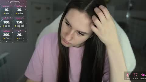 Snapshot of lizzi_fox chatting on 12/19/25, 09:38 Lizi-Fox online show from 12/19/25, 09:38