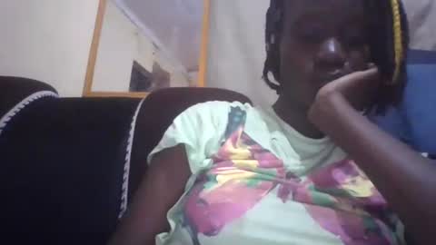 Snapshot of lizzie2020 chatting on 06/24/26, 07:57 lizzie2020 online show from 06/24/26, 07:57