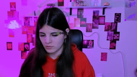 Snapshot of lizzie_boom chatting on 04/02/26, 07:22 lizzie_boom online show from 04/02/26, 07:22