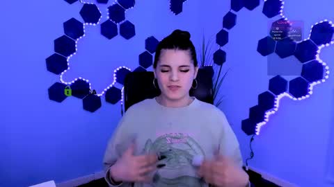 Snapshot of lizzie_boom chatting on 04/10/26, 07:07 lizzie_boom online show from 04/10/26, 07:07