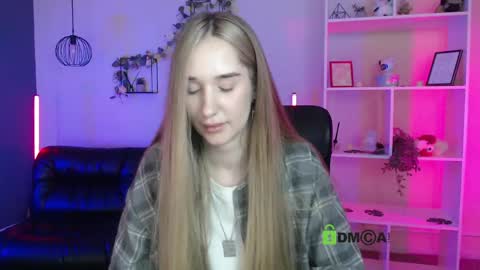 Snapshot of lizzie_boom chatting on 05/11/26, 02:45 lizzie_boom online show from 05/11/26, 02:45