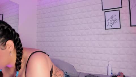  Lizzie  online show from 05/19/26, 12:11