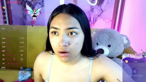 Snapshot of lizziee_m chatting on 05/12/26, 12:35 lizziee_m online show from 05/12/26, 12:35
