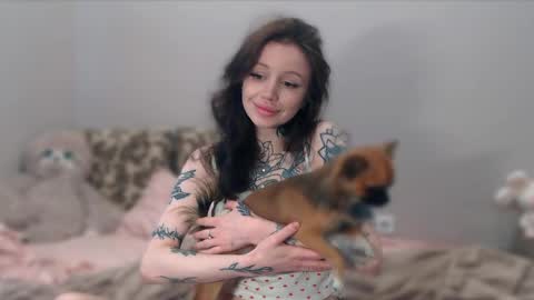 Snapshot of lizziesweety chatting on 04/17/26, 04:15 liza liza liza online show from 04/17/26, 04:15