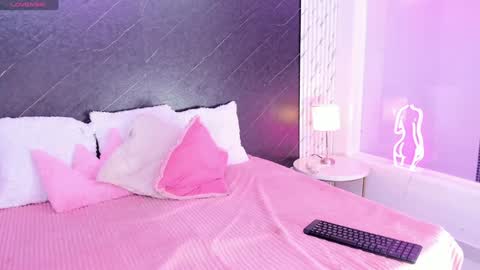 I am Lizz online show from 01/15/25, 09:45