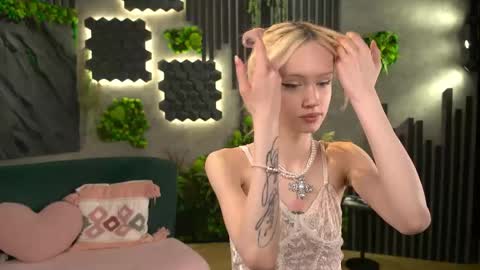 Snapshot of lizzofkiss chatting on 05/07/26, 01:16 Liza online show from 05/07/26, 01:16