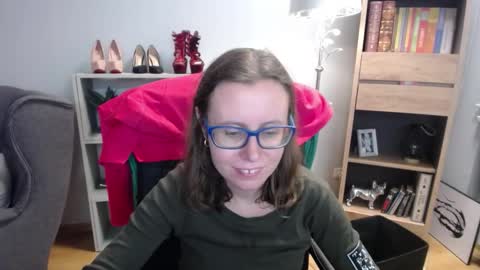 Lizzy online show from 11/04/25, 05:17