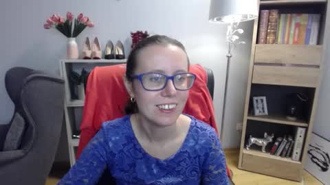 Lizzy online show from 11/13/25, 05:39